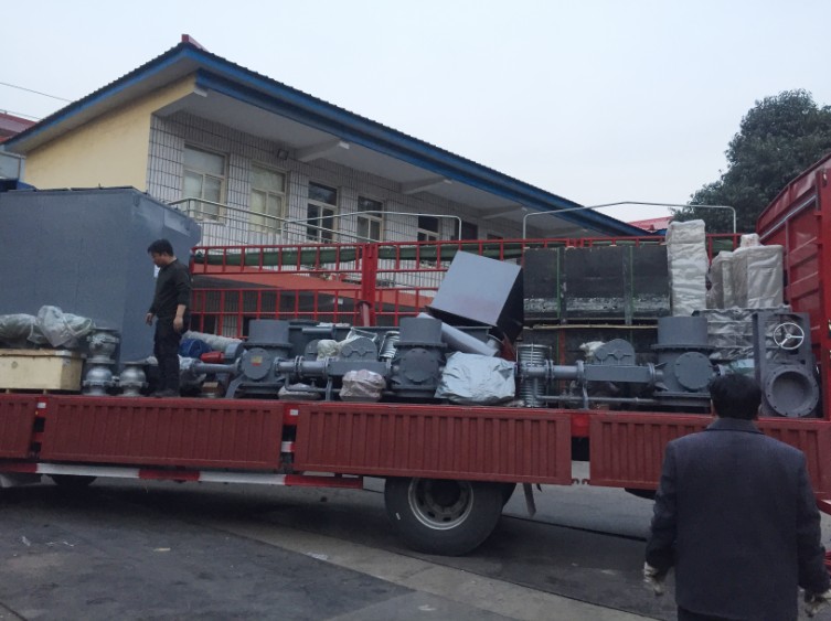 双轴加湿搅拌机、气力输送泵、布袋除尘器发货中